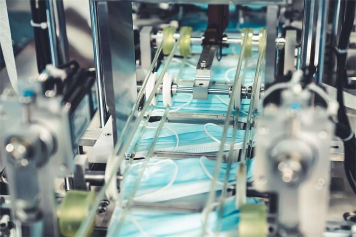 Fabrication de qualité et production en salle blanche chez MAXCLEAN